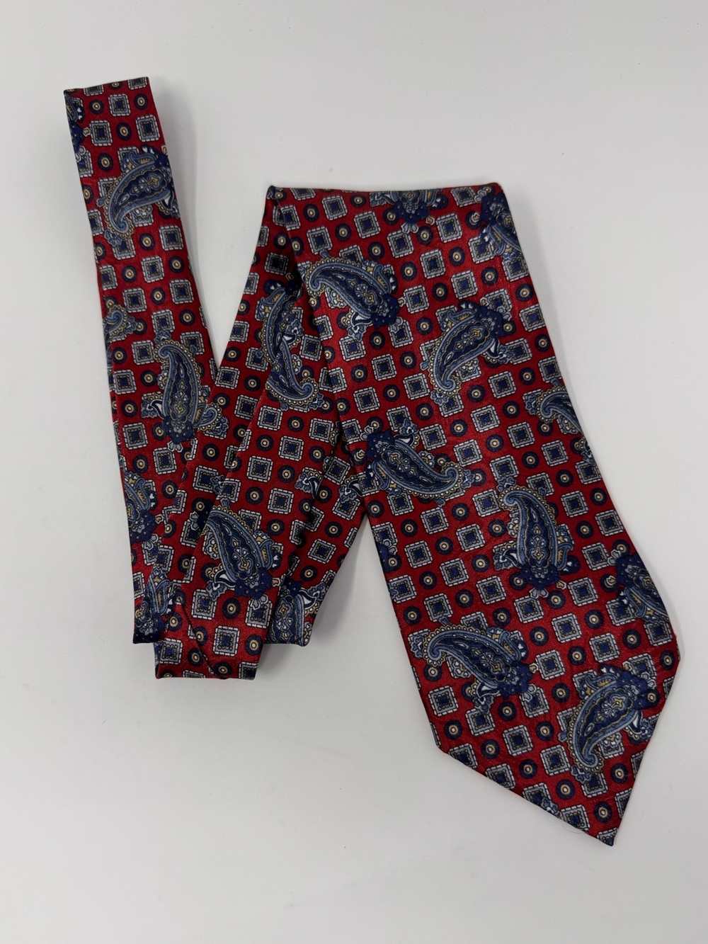 David Taylor Mens Polyester Paisley Neck Tie, business casual work office preppy